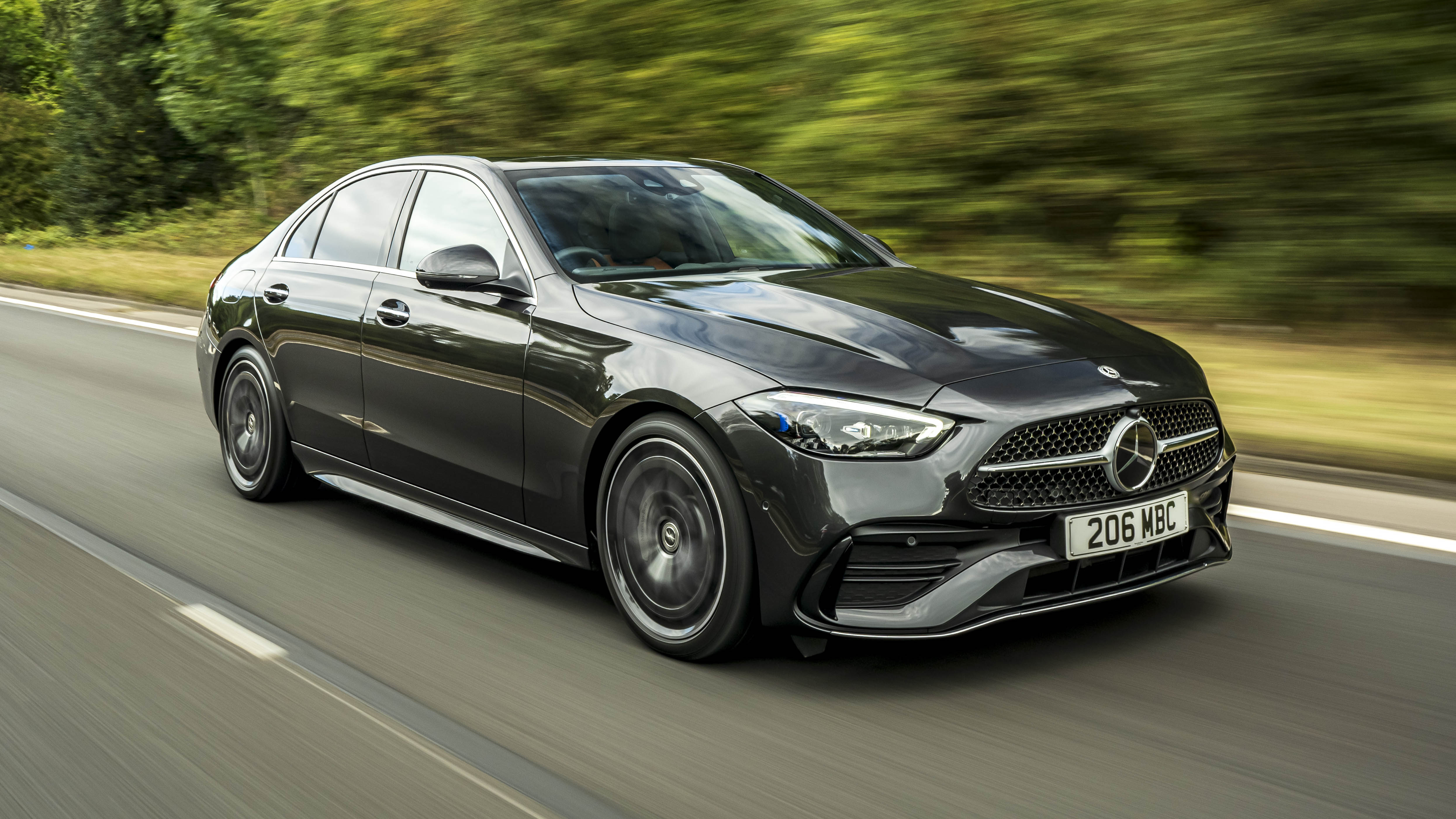 Mercedes-Benz C-Class – Lựa Chọn Cân Bằng Giữa Sang Trọng Và Thực Dụng
