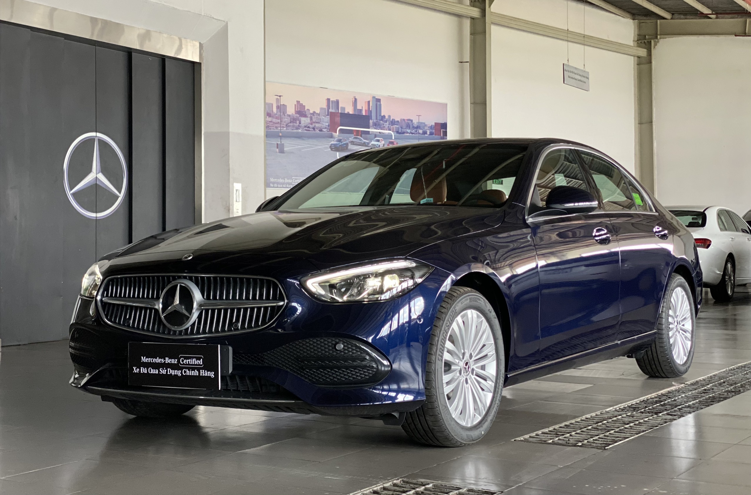 Mercedes-Benz Chính Hãng Có Mức Giá Phụ Thuộc Vào Điều Gì?
