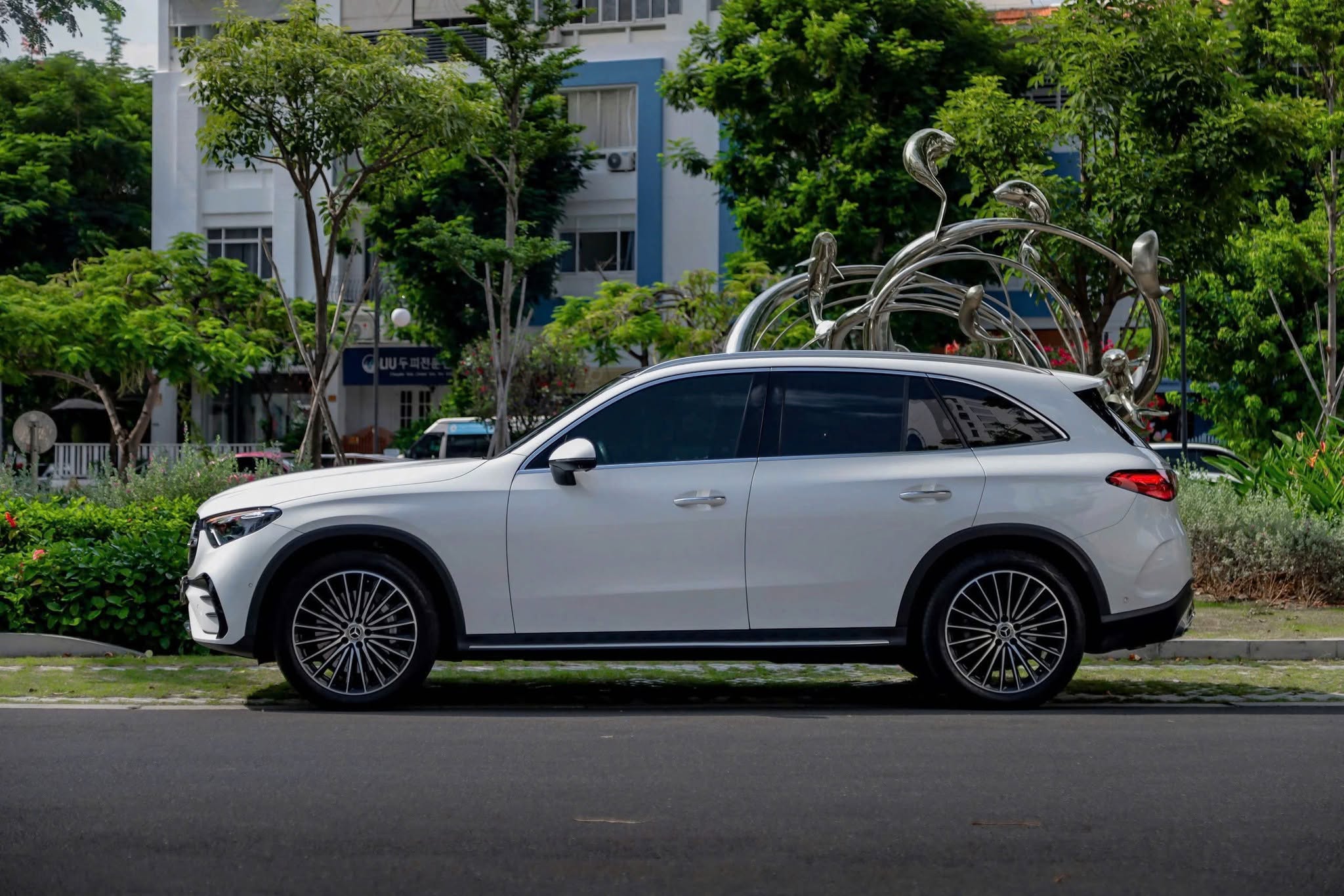 Mercedes-Benz HCM hỗ trợ những đối tượng khách hàng nào?