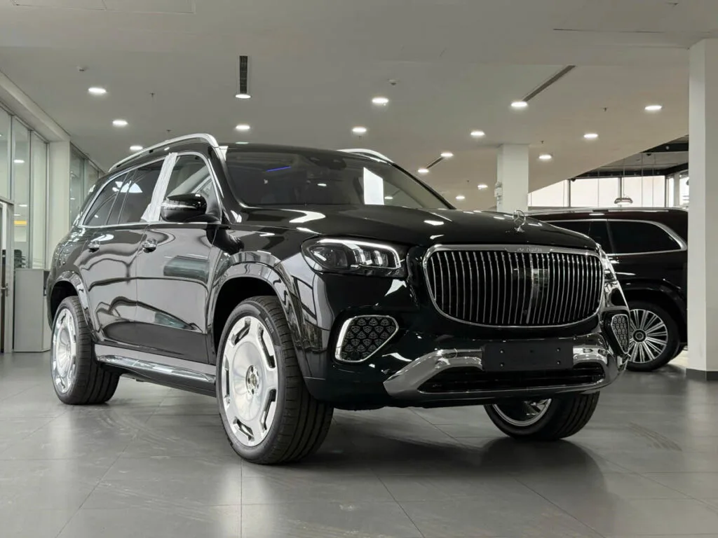 Bảo Dưỡng và Bảo Trì: Giữ Gìn Đẳng Cấp Xe Mercedes