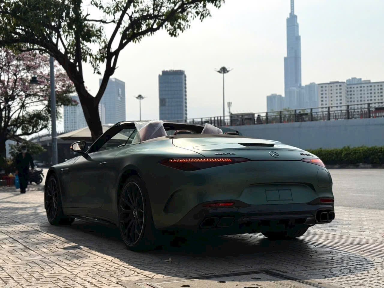 Quy trình Mercedes HCM hỗ trợ đăng ký xe diễn ra như thế nào?