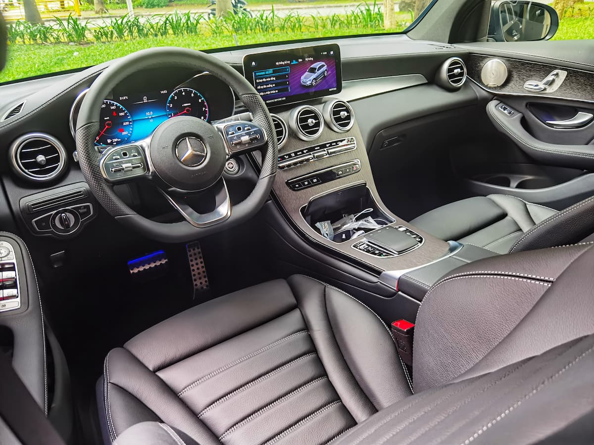 Vì Sao Mercedes SUV Được Đánh Giá Cao Về Không Gian?