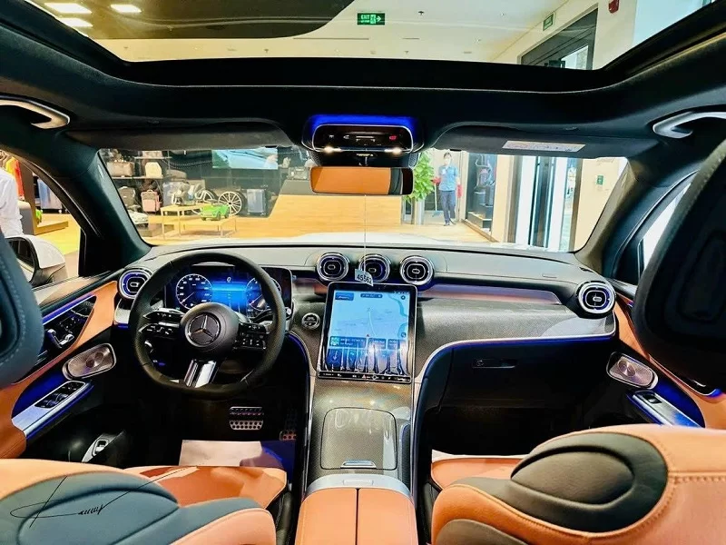 Không gian nội thất sang trọng và hiện đại trên Mercedes GLC