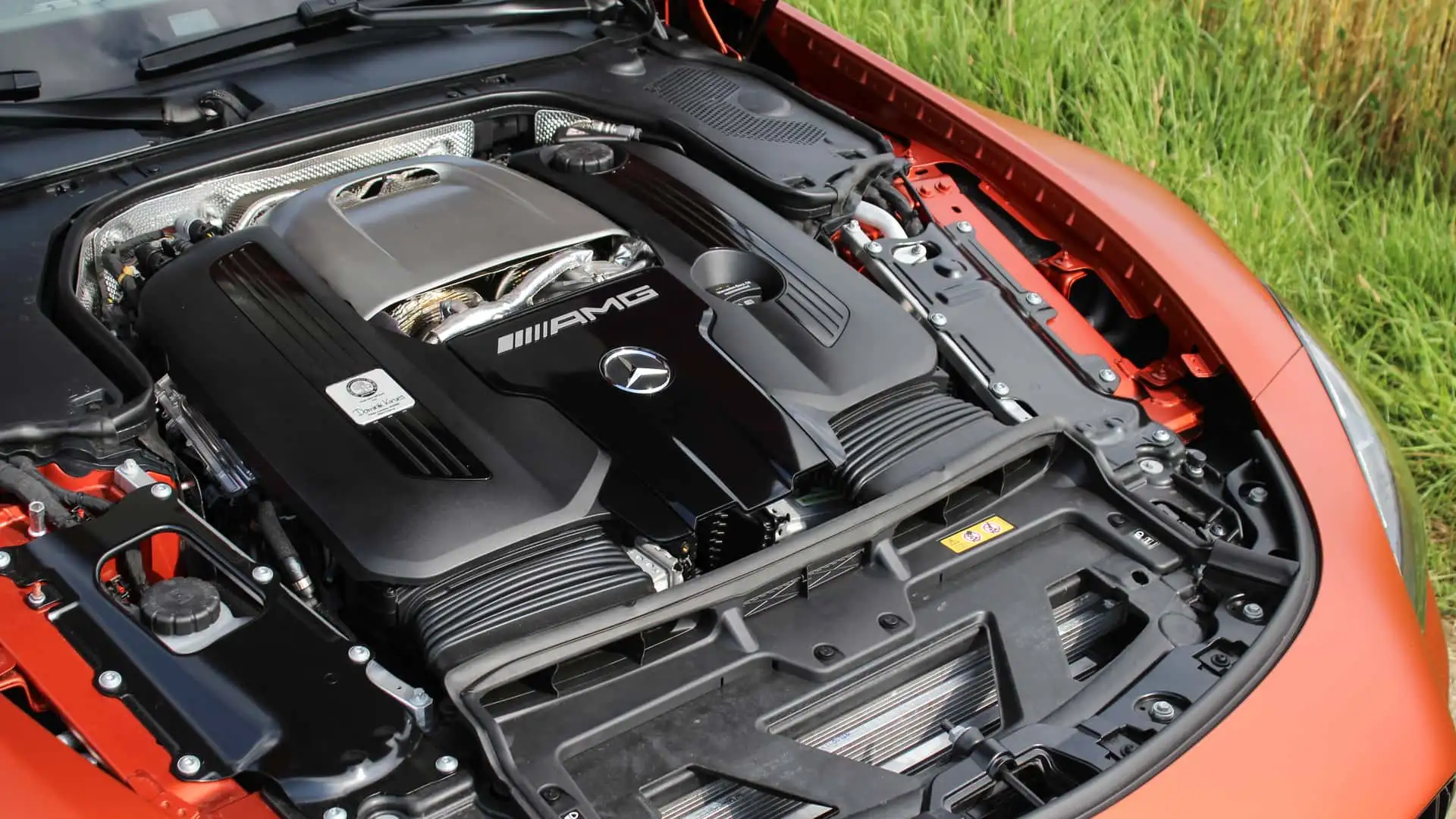 Âm Thanh Động Cơ – Một Phần Của Trải Nghiệm Mercedes AMG
